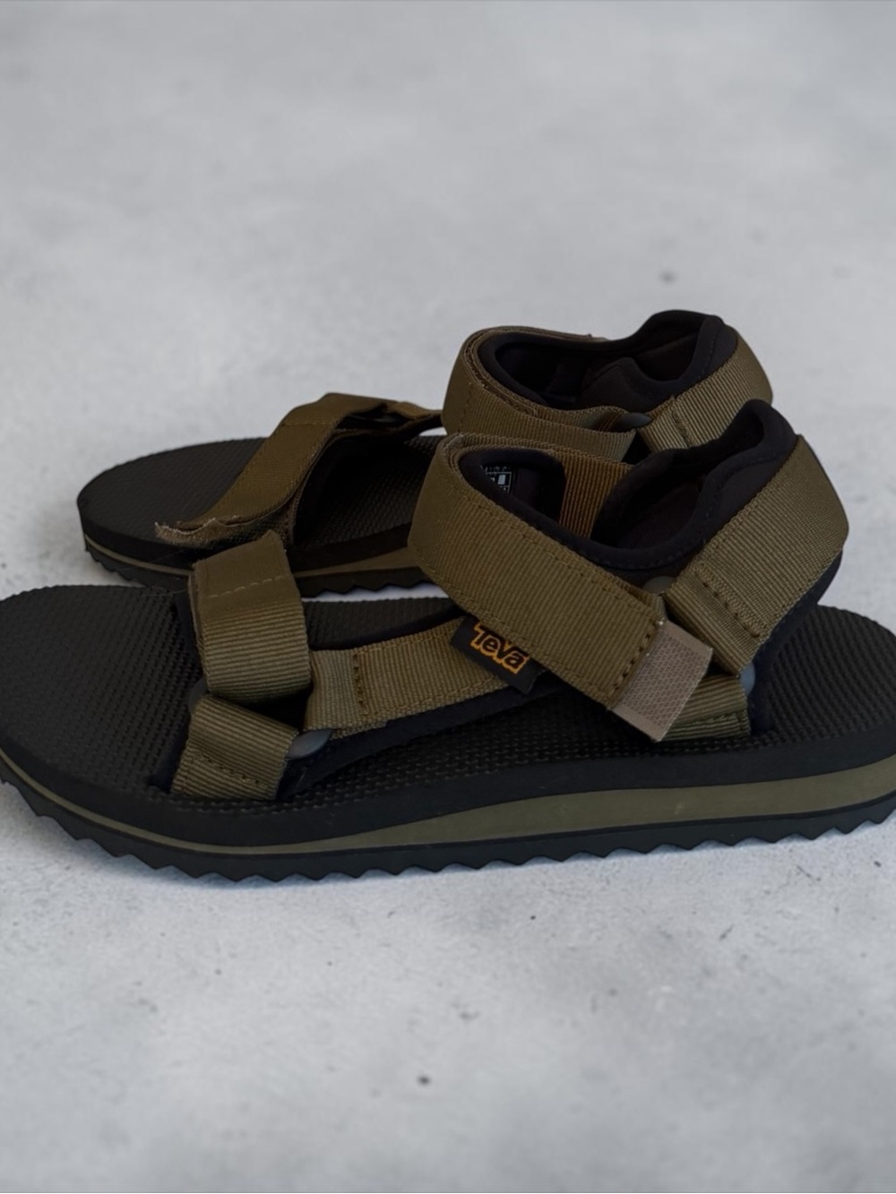 Teva Universal Trail Sandals Olive Green Men's Size 8